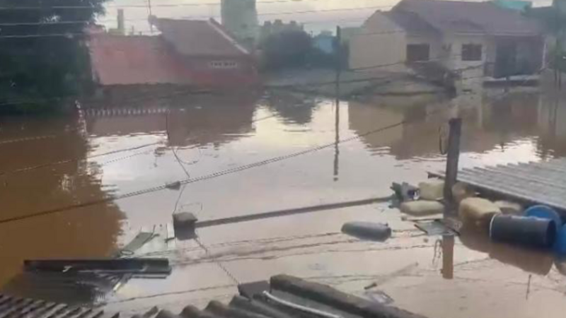 Ajuda para Dani que perdeu tudo na enchente 