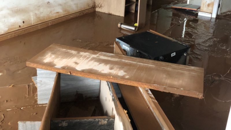 SOS enchentes - Móveis/eletrodomésticos 