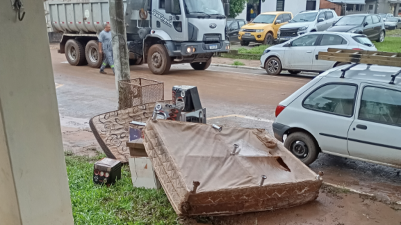Perdi tudo dentro de casa com às chuvas no Rio grande do sul 