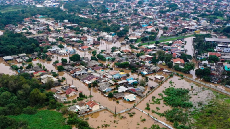 Familia Moraes atingida pela enchente no RS