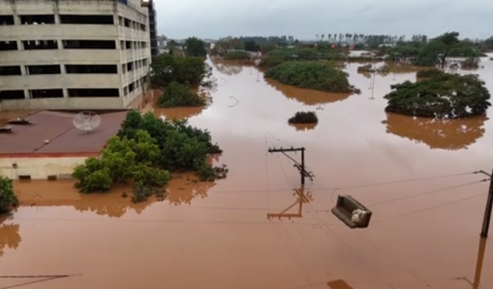 Ajudar uma vitima das enchentes do RS