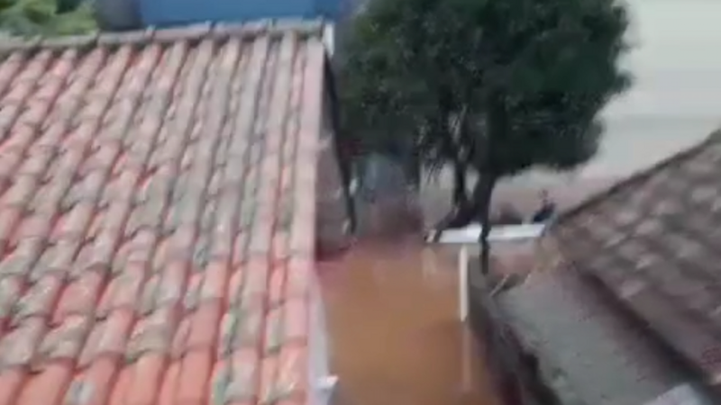 Ajuda a Manu a reconstruir sua casa, que foi atingida pelas enchentes no Rio Grande do Sul!