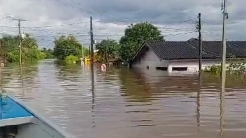 Ajude a casal de idosos que perderam toda a casa na enchente!