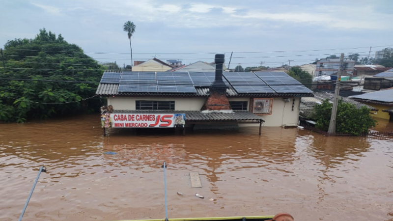 Ajuda devido a enchente perdemos a casa e o meio de trabalho