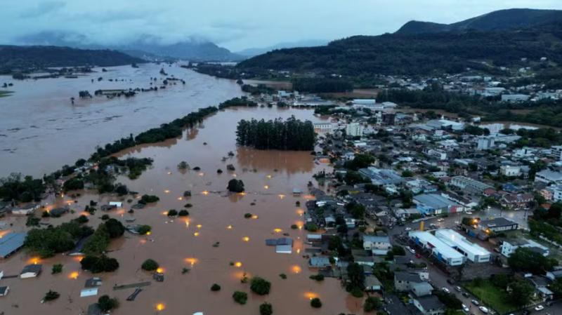 UCP em ação -  Universidade Central do Paraguai ajuda o RS