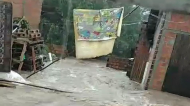 Apoio ao colega da Supermix Santa Maria devido à enchente