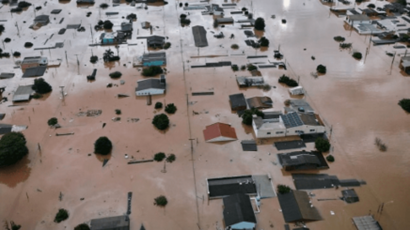 Ajuda solidária para família pós enchente em São Leopoldo - RS