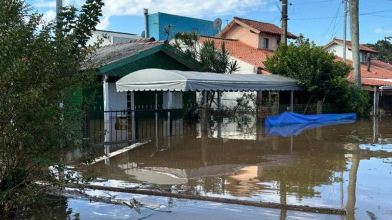 SOS ENCHENTES AJUDE MINHA VÓ A RECONSTRUIR A SUA CASA 