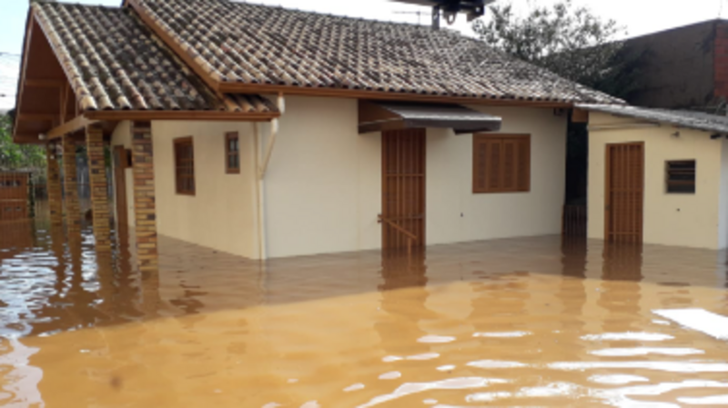 Ajude minha mãe e familia - vítimas da enchente no RS