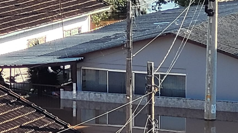 Ajuda para reconstruir nossa casa