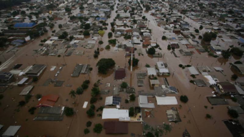 RECONSTRUÇÃO DE CASA - ENCHENTE CANOAS /RS