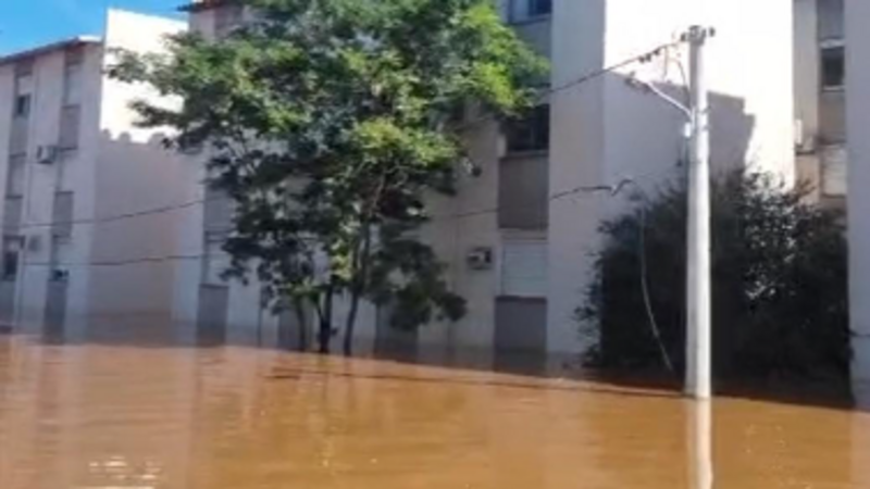 Ajuda para recuperar o que a enchente levou