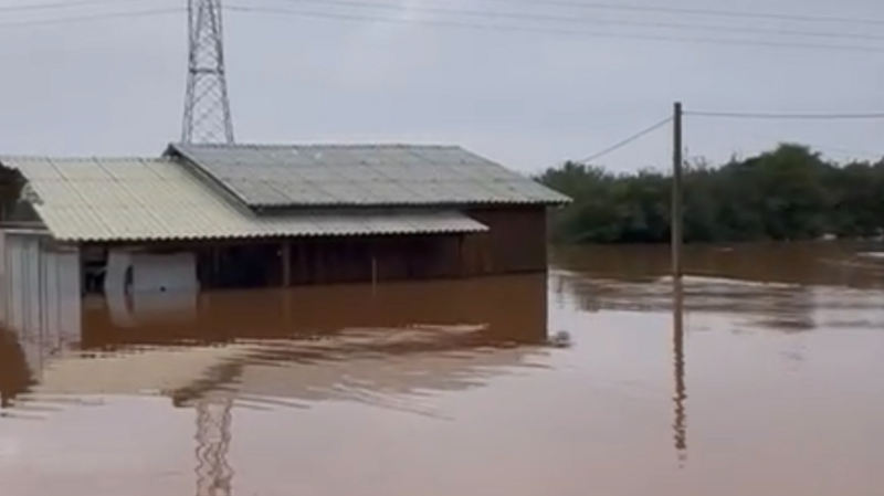 A União faz a força"Apoio para reconstruir o Lar da Família da Micheli Biachini"