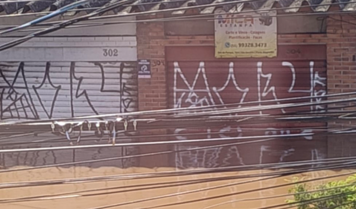 Conserto das máquinas gráficas Mica Estampa