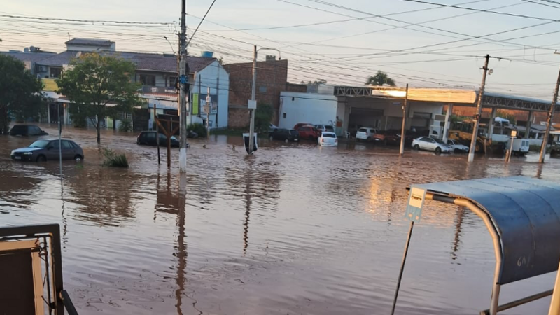 Ajude a reconstruir a vida da minha família no RS.