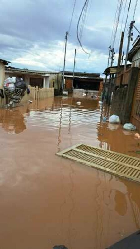 Enchente RS (Família perdeu tudo)