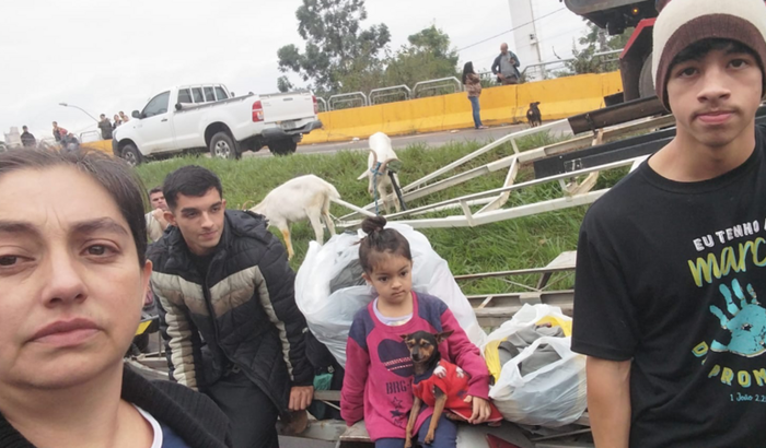 Vakinha solidária para família no RS