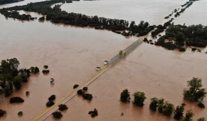 Ajuda o Rio Grande do Sul, estamos ilhados