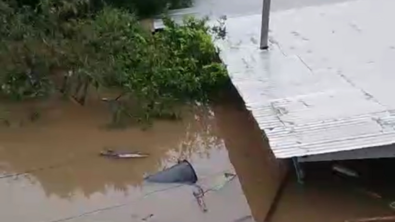 Ajuda - Vanessa Victorya e Ana Cleo  - Tragédia Enchente RS