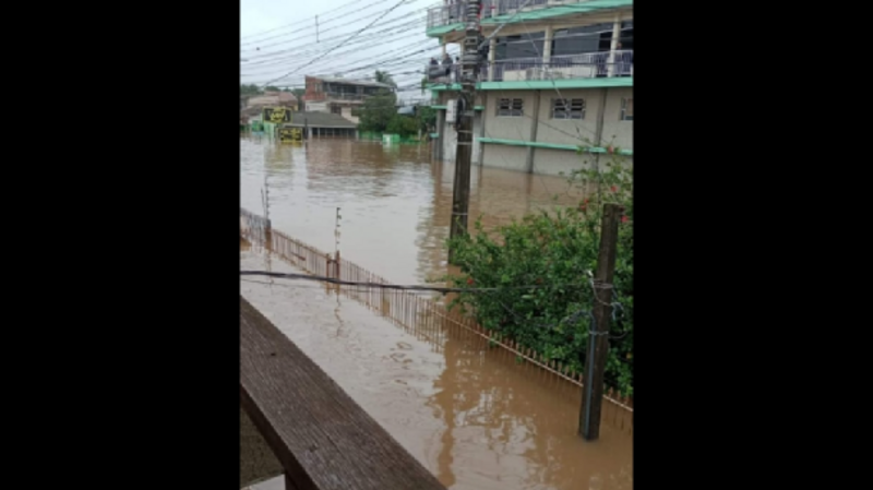 Ajude família de Canoas-RS a reconstruir