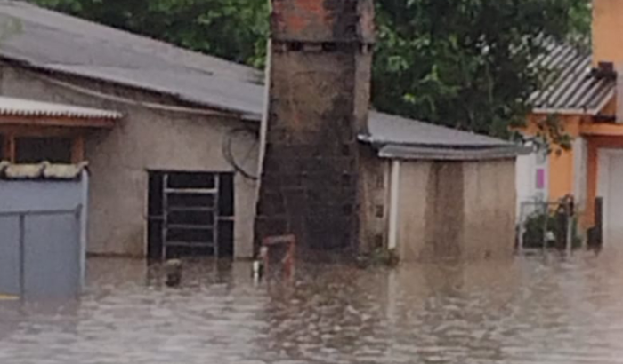 Abrigados no litoral das enchentes no Rio Grande do Sul