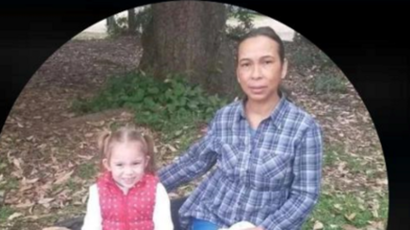 Ajude a Dona Isabel a recuperar a casa após a enchente!