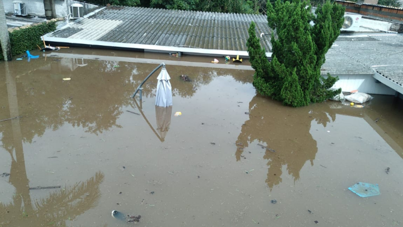 O pouco para você pode ser muito para quem perdeu tudo! Nos ajude com qualquer valor! Deus vai te abençoar!