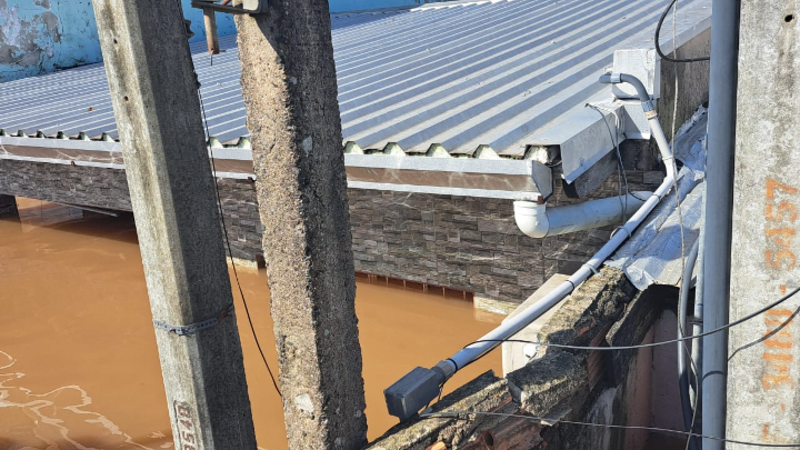 Apoie desabrigados climáticos em Canoas