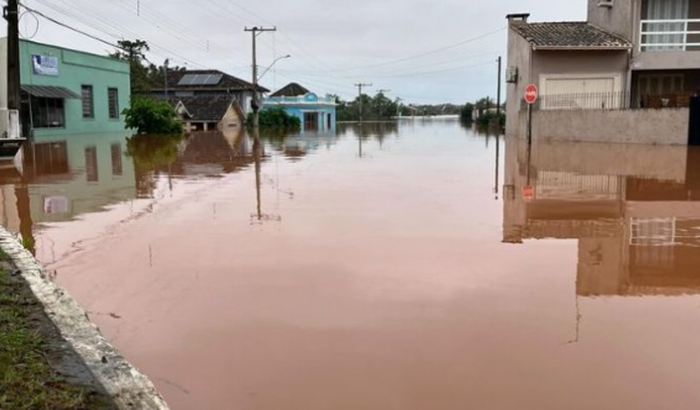 Ajude nossas crianças na cheia do Rio taquari