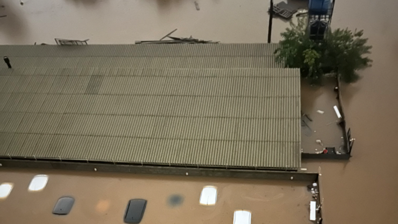 Casa para minha mãe e 5 crianças.