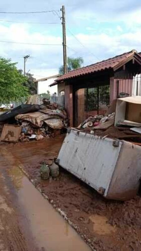 Móveis para a casa da nossa família que foi atingida pelas enchentes do RS