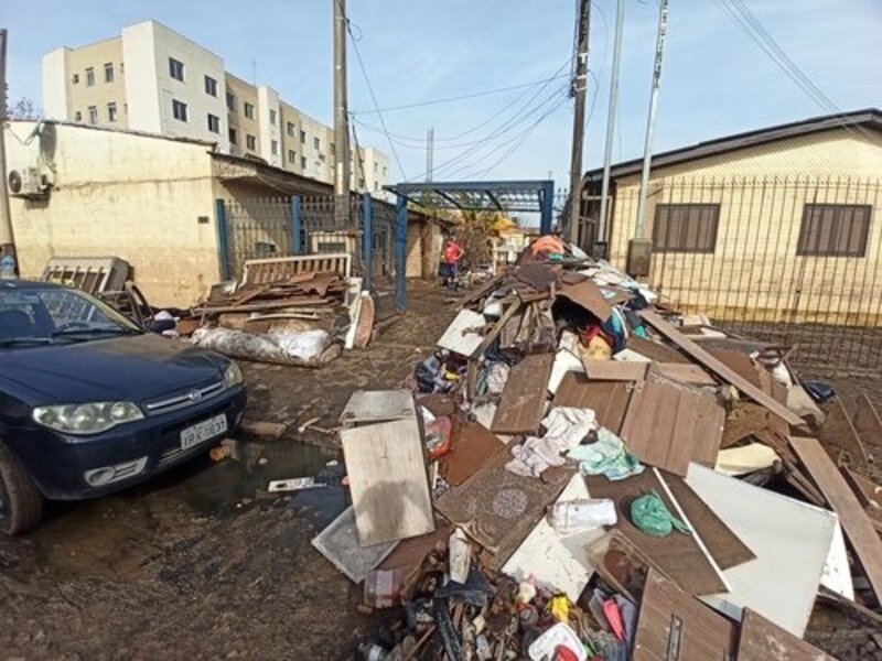 Ajude a minha mãe e filhos desabrigados pelas chuvas no RS.