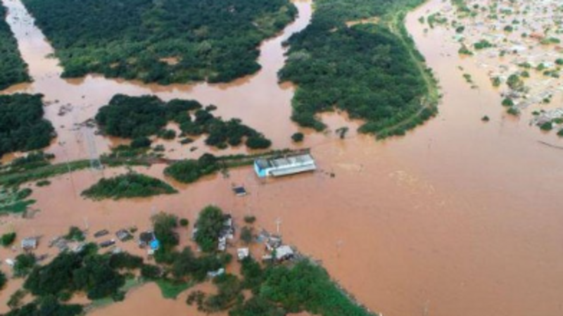 Ajuda ao tio Jorge e tia Nara
