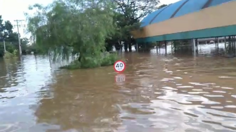 Help Mariana rebuild house after flood