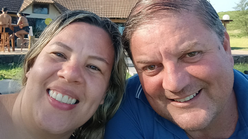 SOS   Glauciene e Paulo,   vítimas da enchente RS