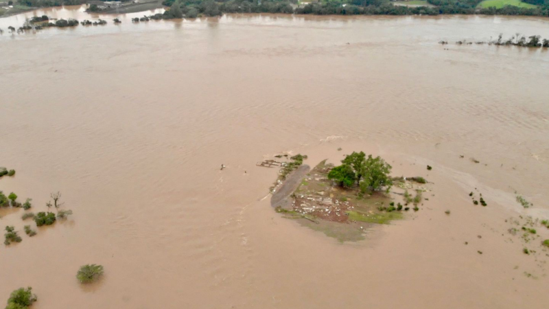 Ajudar minha tia a reconstruir a casa após enchente RS