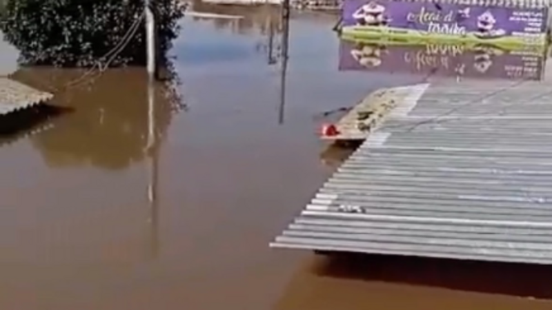 Enchente nos bairros Mathias Velho e Rio Branco em Canoas/RS