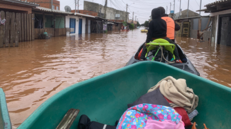 Reconstruir moradias perdidas na  enchente 