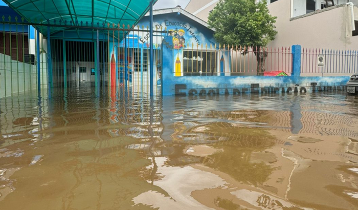 Ajuda escola Vitoria