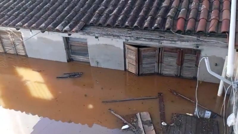 Perdi tudo na enchente, quem poder e quiser ajudar com qualquer valor. Desde já muito obrigada.