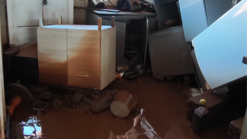 Ajude-nos a reerguer tudo que foi perdido pela enchente.