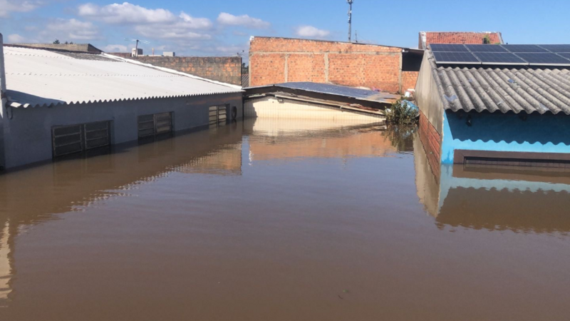 RECONSTRUIR NOSSAS CASAS