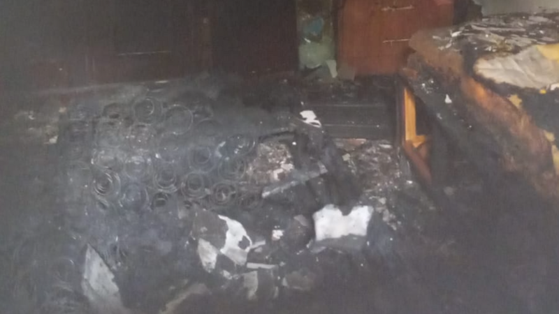 Aprendiz Karina teve sua casa atingida por um incêndio e sua família perdeu tudo.