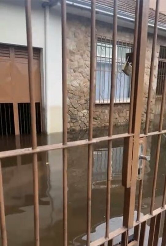 Recomeçar após a enchente. 