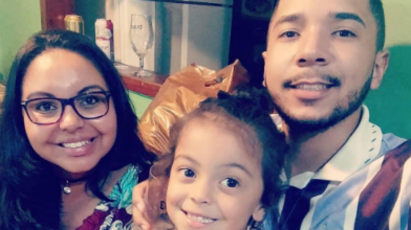 Ajude Carol, Lucas e Gio a reconstruir sua casa!