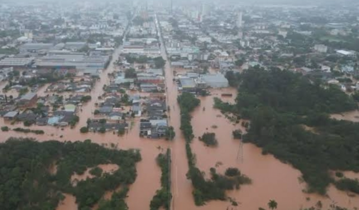 Enchente no Rio Grande do Sul - Vamos Ajudar a Jéssica e Murilo