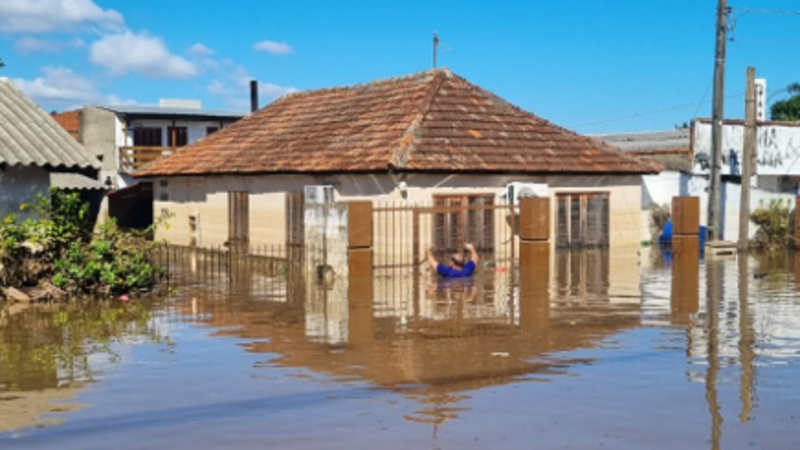 Vamos ajudar o Gustavo e sua família a reconstruírem suas vidas!