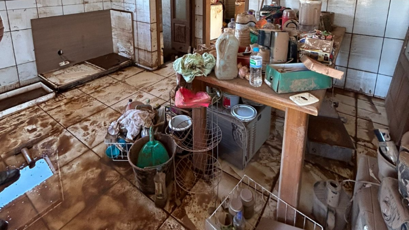 Ajude a Luiza na reconstrução do seu lar