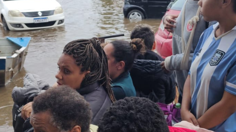 Ajude a família Barbosa reconstruir seu lar