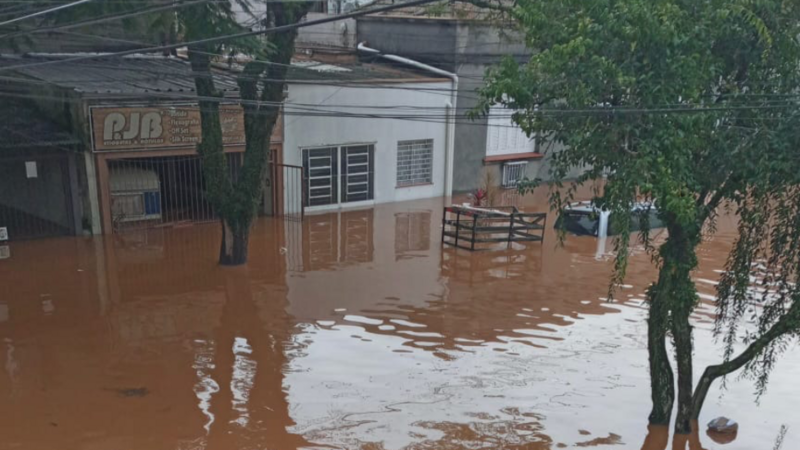 Ajude a familia Lopes - enchente RS